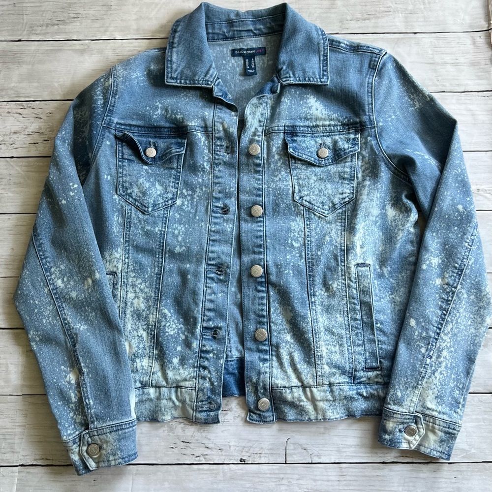 Woman’s Isaac Mizrahi Bleached Jean Jacket Size 6